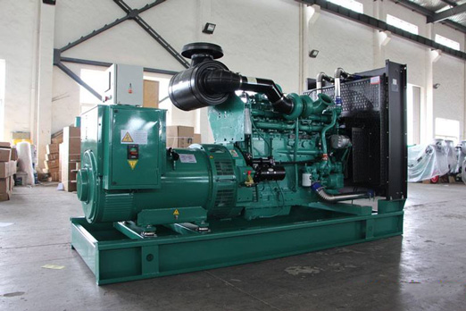 阳春320kw康明斯柴油发电车出租_COPY_COPY
